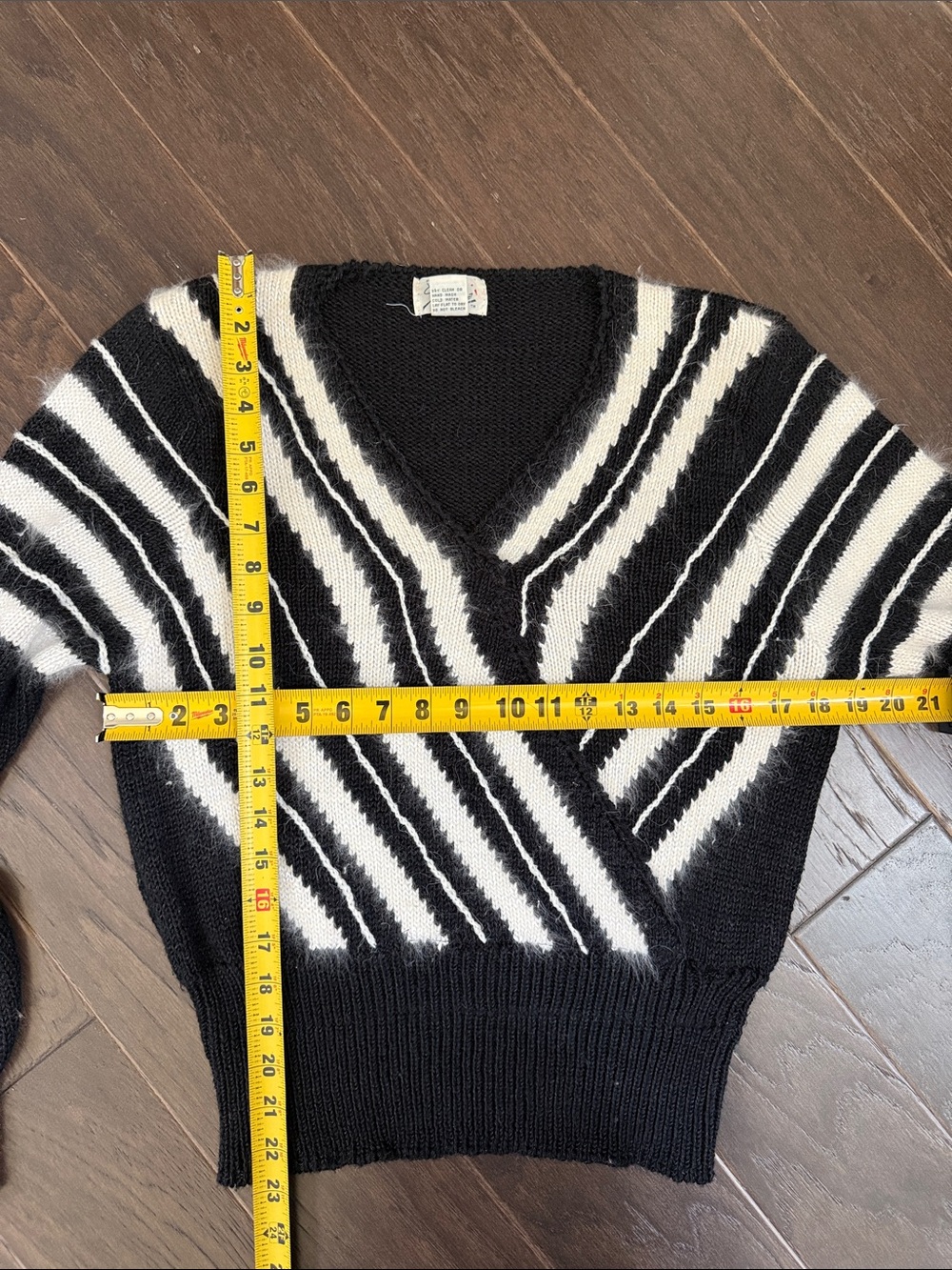 VTG 80s 90s Sostanza Angora Blend Faux Wrap Zebra Stripe Knit Sweater L - Picture 9 of 11